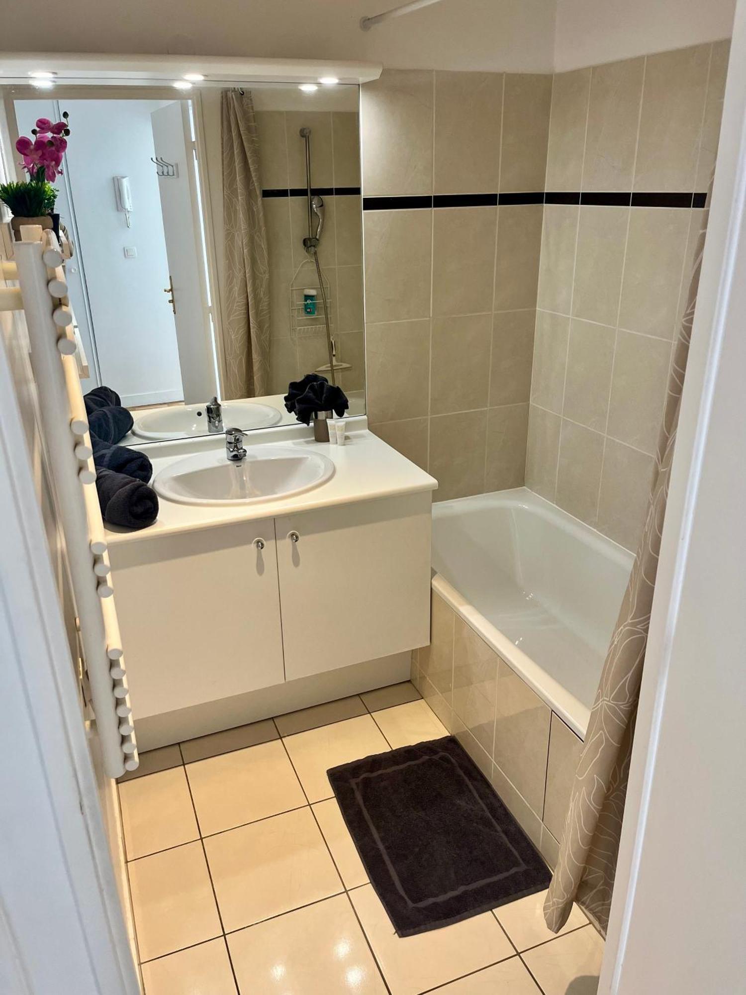Appartement, Balcon, Parking, 5' Disneyland 몽테브랭 외부 사진